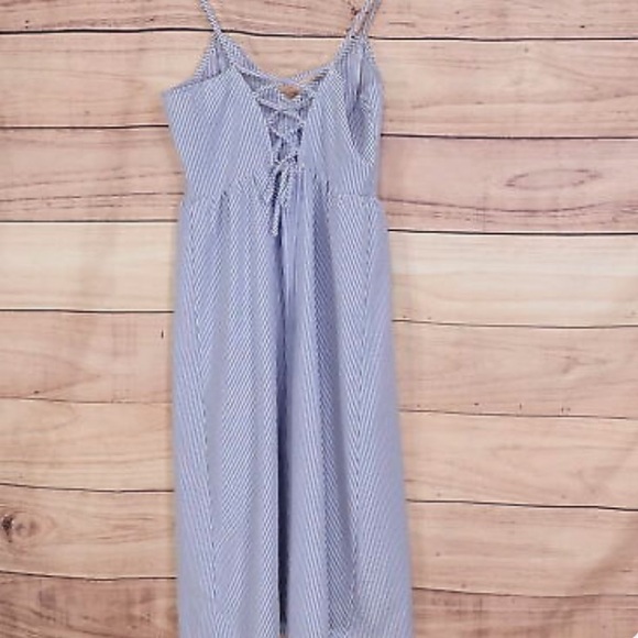 Divided by H&M Seersucker Button Up Dress - Picture 3 of 6